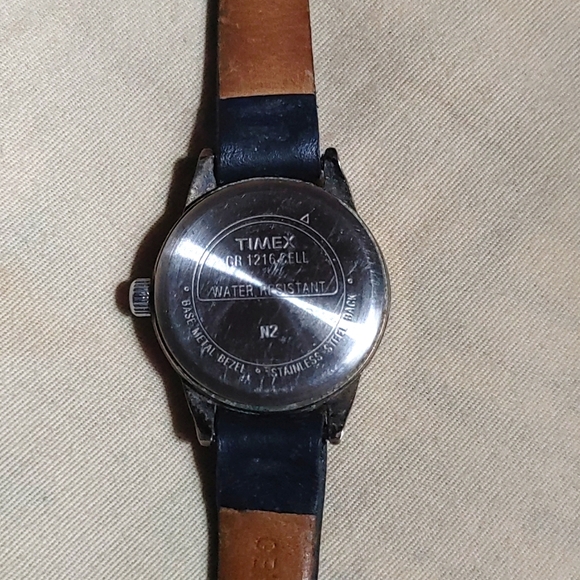 Pre-owned Timex Carriage Watch - Picture 2 of 2